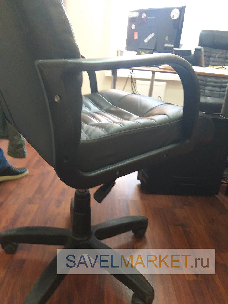 Мастер савелмаркет отремонтировал офисное кресло